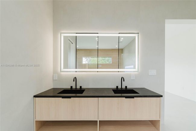 549 East Dr, House other with 4 bedrooms, 4 bathrooms and null parking in Miami Springs FL | Image 35