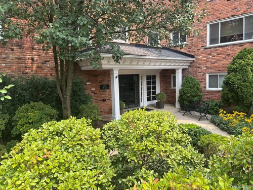 100-450 Oak Ave, Birmingham, MI, 48009-1389 | Card Image