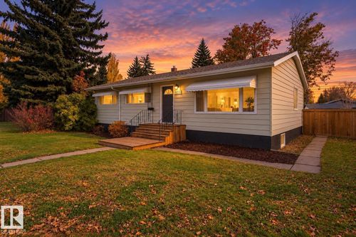 9231 149 St Nw, Edmonton, AB, T5R1C1 | Card Image