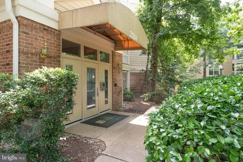 210-2204 Westcourt Ln, HERNDON, VA, 20170-5826 | Card Image