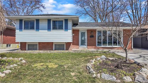 615 Walkers Line, Burlington, ON, L7N2E6 | Card Image
