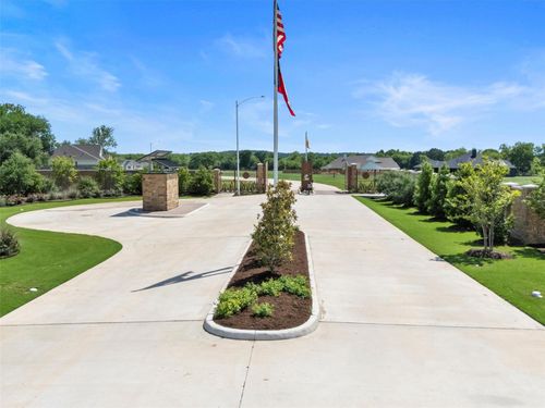 5 Moonlight Drive, Smithville, TX, 78957 | Card Image