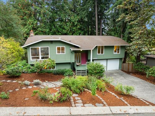 16817 Ne 91st Street, Redmond, WA, 98052 | Card Image