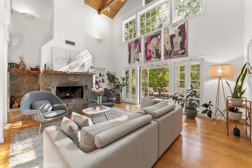 1581 N Topanga Canyon Blvd, Topanga, CA, 90290-4277 | Card Image