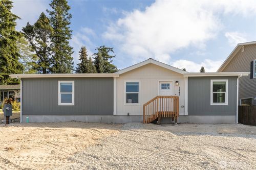 1243 Admirals Dr, Coupeville, WA, 98239-9734 | Card Image