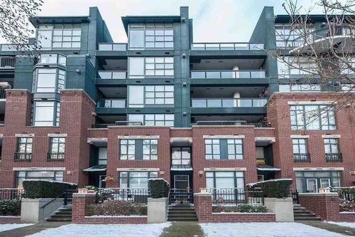 22** W 12th Ave, Vancouver, BC, V6K4T5 | Card Image