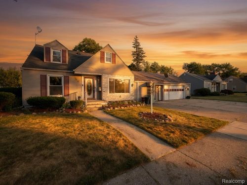 3206 Kirkwood Lane, Flint, MI, 48504 | Card Image