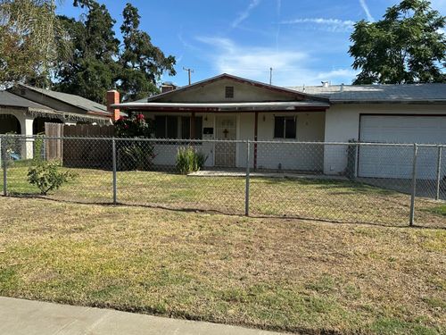 530 E 11th Street, Hanford, CA, 93230 | Card Image