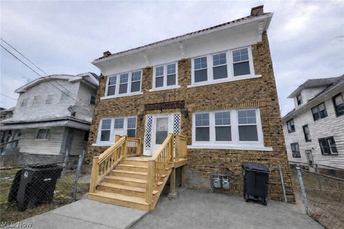 915 Eddy Rd, Cleveland, OH, 44108-2351 | Card Image