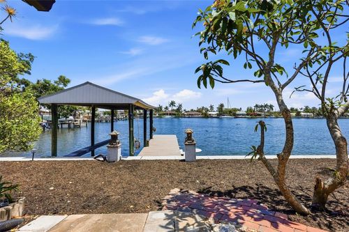 2300 S Shore Dr Se, St Petersburg, FL, 33705-3329 | Card Image