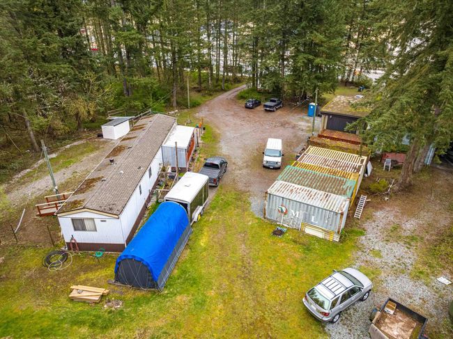 3381 208 St, House other with 3 bedrooms, 2 bathrooms and 9 parking in Langley BC | Image 14