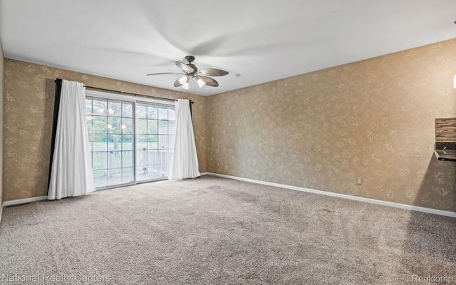 1752 Thistle Dr, Condo with 2 bedrooms, 3 bathrooms and null parking in Canton MI | Image 7