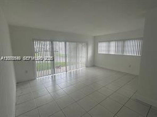 e120-7370 Sw 82nd St, Miami, FL, 33143-7499 | Card Image