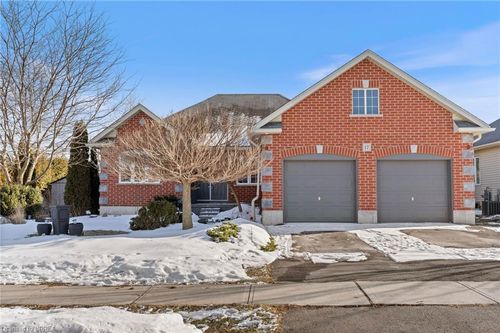 17 Pollard St, Norwich, ON, N0J1P0 | Card Image