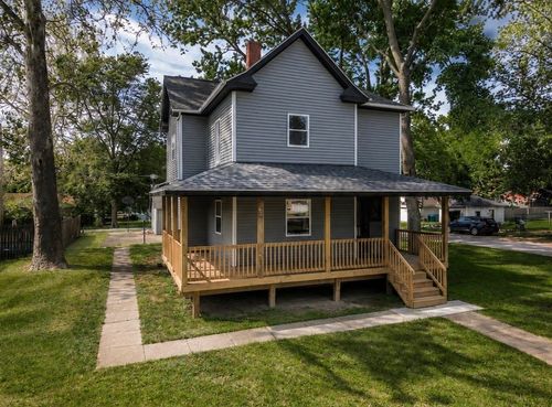 220 W Bennett St, Pontiac, IL, 61764-2502 | Card Image