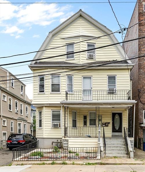 89 Central St, Somerville, MA, 02143-1204 | Card Image