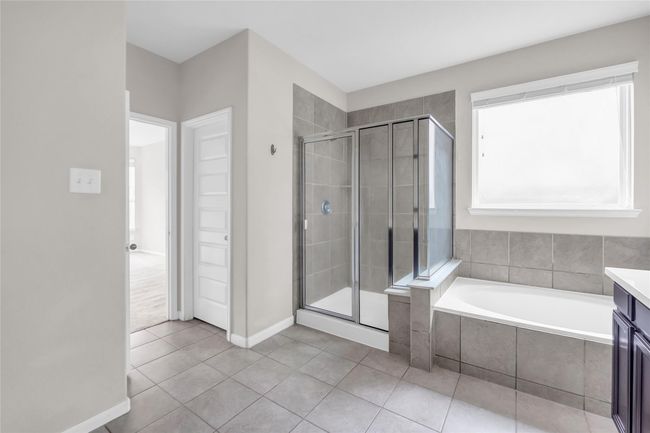 Primary room Bathroom. | Image 7