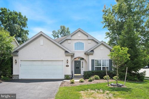 9 Corbett Dr, BOOTHWYN, PA, 19061-4251 | Card Image