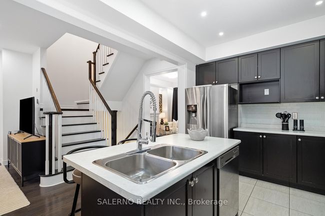 146 Moody Dr, House attached with 3 bedrooms, 3 bathrooms and null parking in Kleinburg ON | Image 13