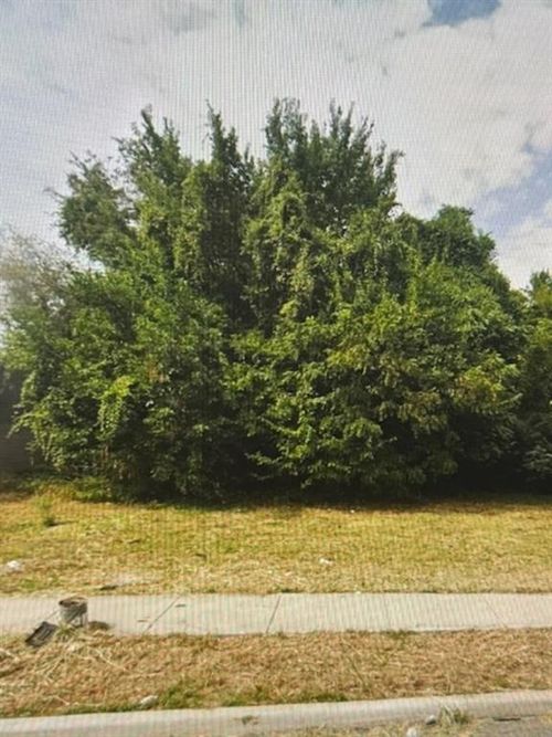 2016 Prospect Ave, Kansas City, MO, 64127-3141 | Card Image