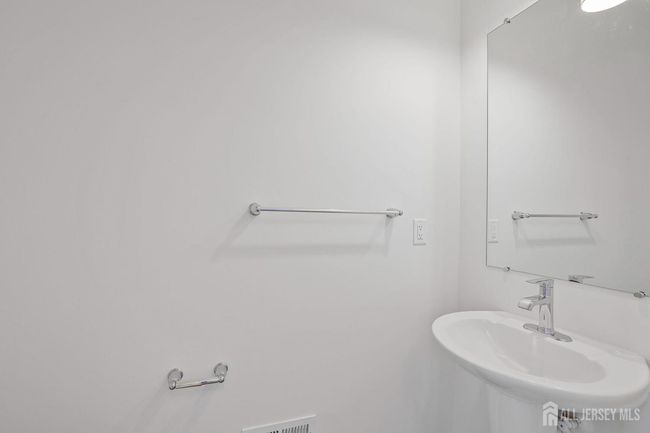 45 E Verbena Lane, House other with 3 bedrooms, 3 bathrooms and null parking in Old Bridge NJ | Image 16
