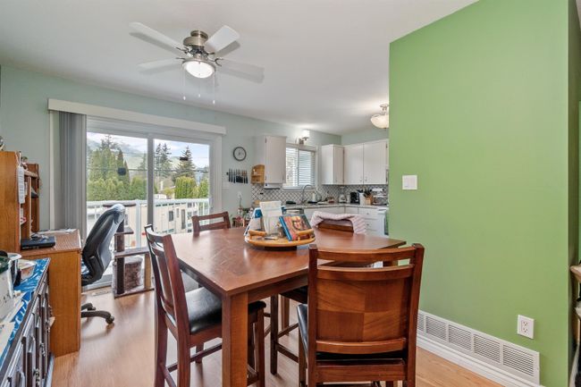 555 Fort Street, House other with 4 bedrooms, 2 bathrooms and 6 parking in Hope BC | Image 14