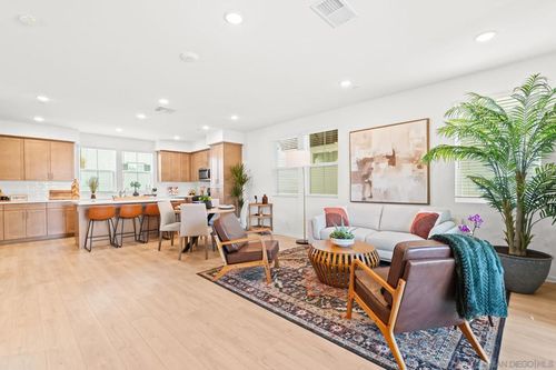 414 Carina Gln, Escondido, CA, 92025-6485 | Card Image