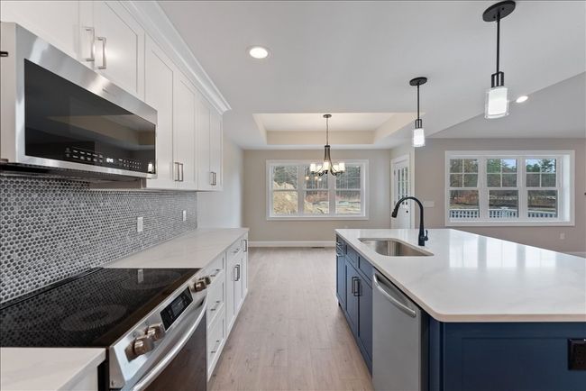 19 - 19 Nicole Cir, Condo with 2 bedrooms, 2 bathrooms and 2 parking in Southampton MA | Image 9