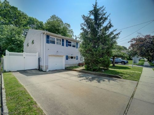 88 Albert Dr, Parlin, NJ, 08859-1832 | Card Image