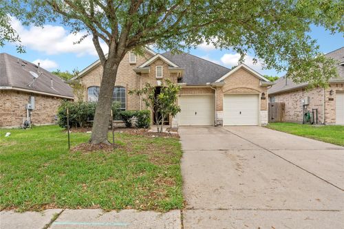 407 Livingstone Ln, League City, TX, 77573-6355 | Card Image