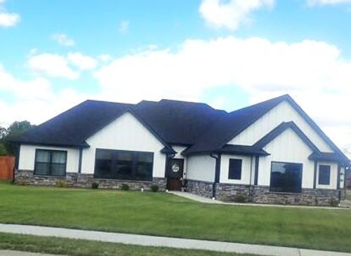 805 Lockport Dr, CENTRALIA, MO, 65240-4149 | Card Image