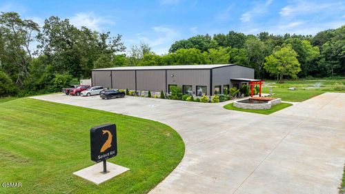 2253 Boyds Creek Hwy, Sevierville, TN, 37876-0235 | Card Image