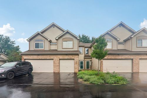 984 Parkhill Cir, Aurora, IL, 60502-9093 | Card Image