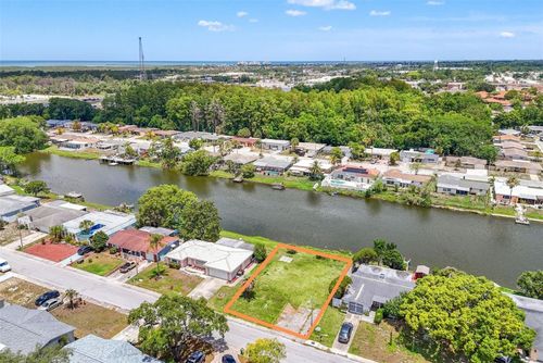7211 Ashwood Dr, PORT RICHEY, FL, 34668-1417 | Card Image