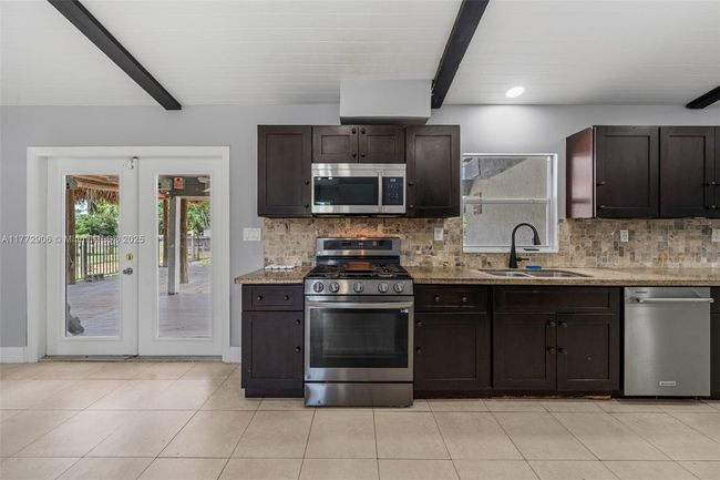 15696 Ferris Pl, House other with 5 bedrooms, 3 bathrooms and null parking in LOXAHATCHEE FL | Image 11