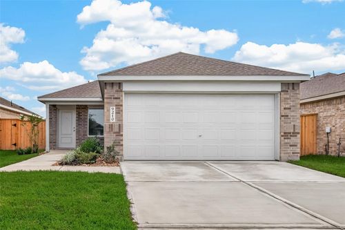 9210 Tern Pines Ln, Baytown, TX, 77521-4195 | Card Image