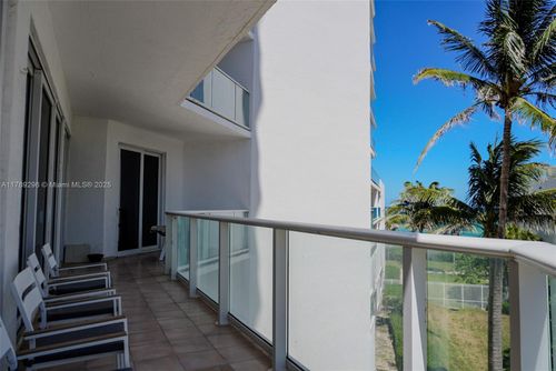 apt-338-16485 Collins Ave, Sunny Isles Beach, FL, 33160-4547 | Card Image