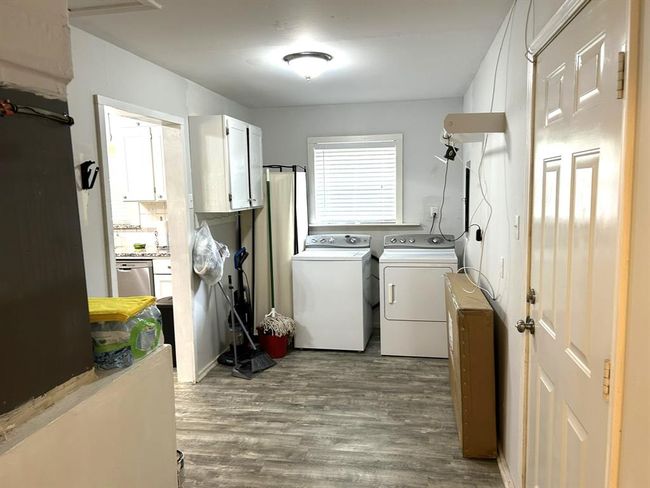 Utility Room in House | Image 29