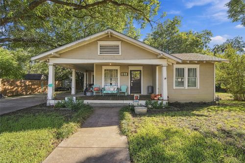 304 E Mcfarland St, Grandview, TX, 76050-2116 | Card Image
