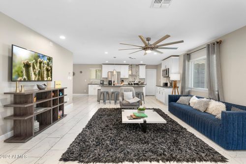 2025 N 66th St, Scottsdale, AZ, 85257-2543 | Card Image