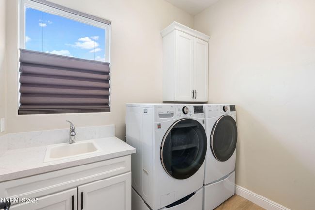 Laundry Room | Image 24