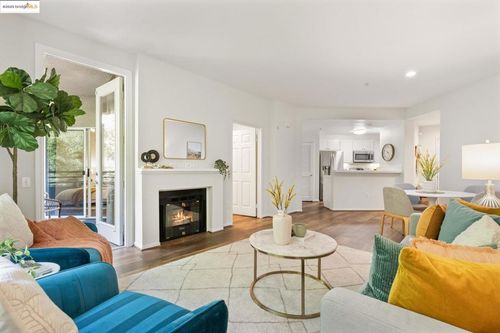 unit-213-260 Caldecott Ln, Oakland, CA, 94618-2414 | Card Image