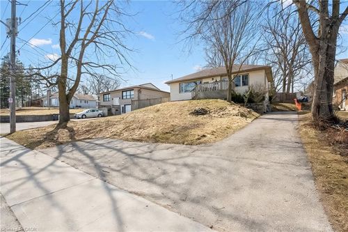184 Stevenson St N, Guelph, ON, N1E5A8 | Card Image