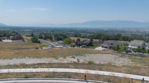145 S 1050 E, Hyde Park, UT, 84318-3588 | Card Image