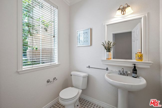 33 Halifax Pl, House other with 3 bedrooms, 3 bathrooms and 2 parking in Irvine CA | Image 20