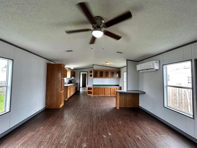 2523 Oyster Creek Bnd, House other with 3 bedrooms, 2 bathrooms and null parking in Oyster Creek TX | Image 10