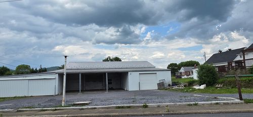 214 E North St, MC CONNELLSBURG, PA, 17233-1138 | Card Image