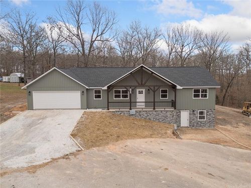 6135 Oak Leaf Dr, Harrison, AR, 72601-1631 | Card Image