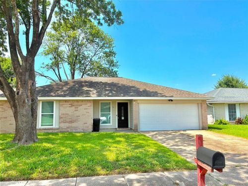 9815 Rocky Hollow Rd, La Porte, TX, 77571-4127 | Card Image