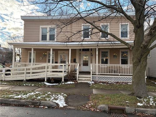 132 E 4th St, Oswego, NY, 13126-2711 | Card Image